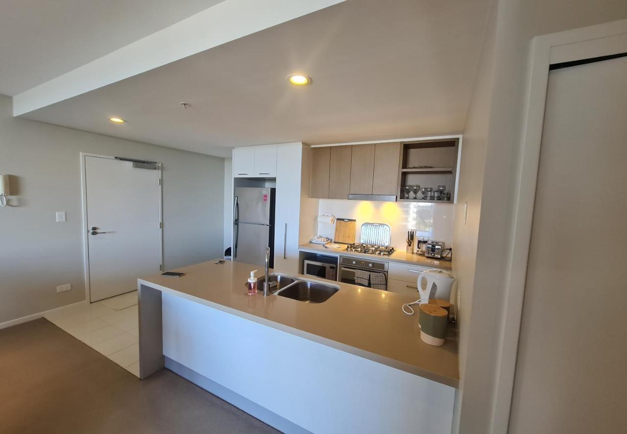 Link Portside Wharf Apartment Hotel Brisbane Bagian luar foto