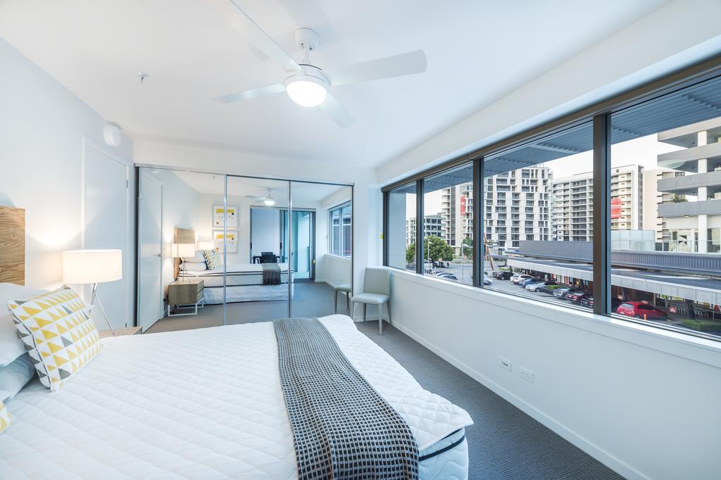 Link Portside Wharf Apartment Hotel Brisbane Ruang foto
