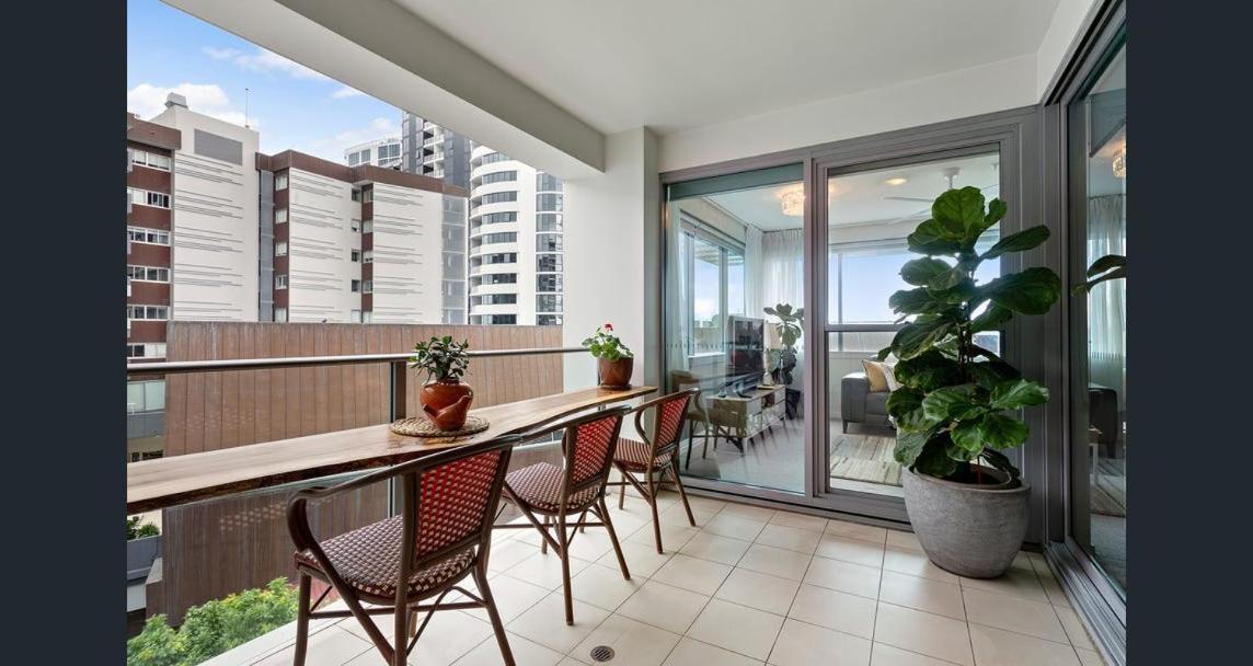Link Portside Wharf Apartment Hotel Brisbane Bagian luar foto