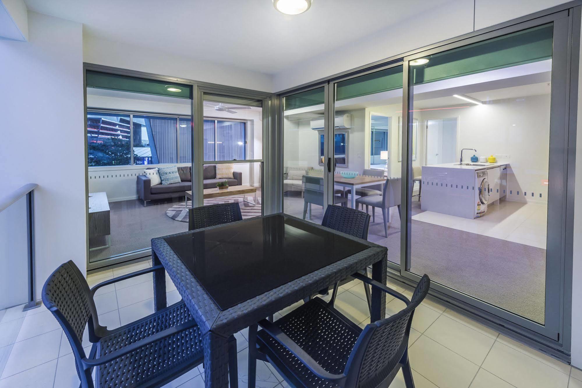 Link Portside Wharf Apartment Hotel Brisbane Bagian luar foto