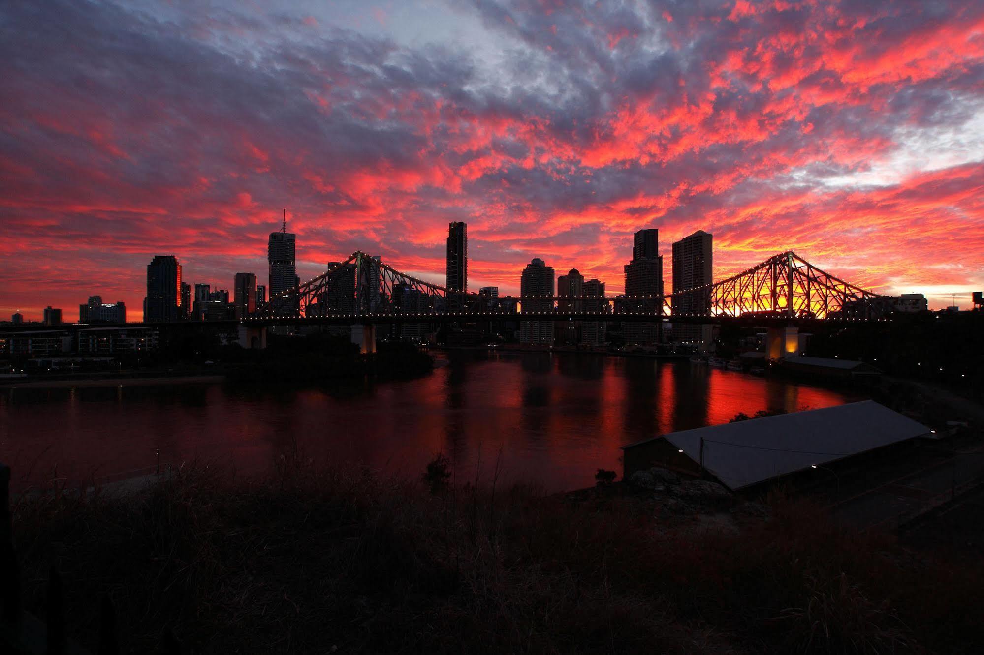 Link Portside Wharf Apartment Hotel Brisbane Bagian luar foto
